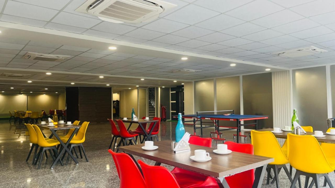 Zen Suites Gurgaon - Luxe Stays Collection Exterior foto